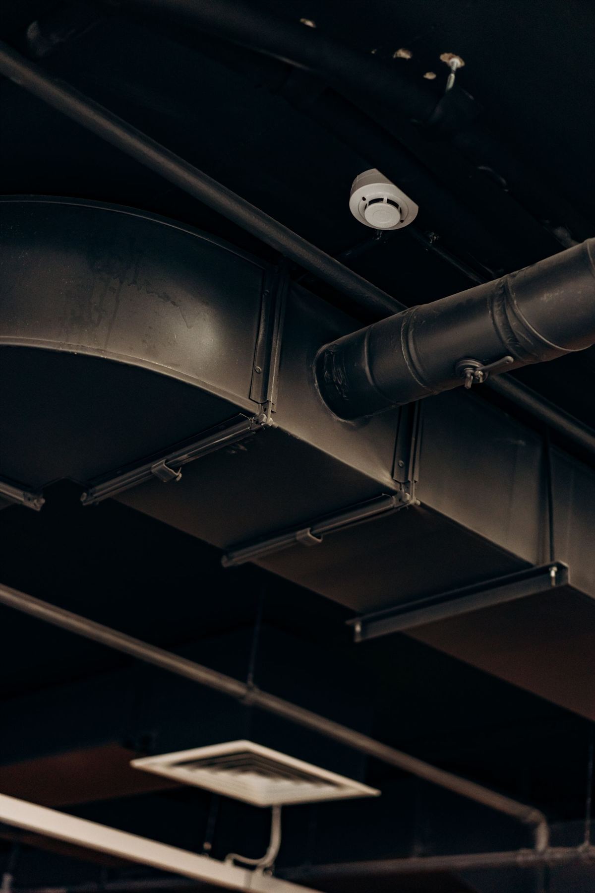 Industrial ventilation ductwork and air distribution equipment