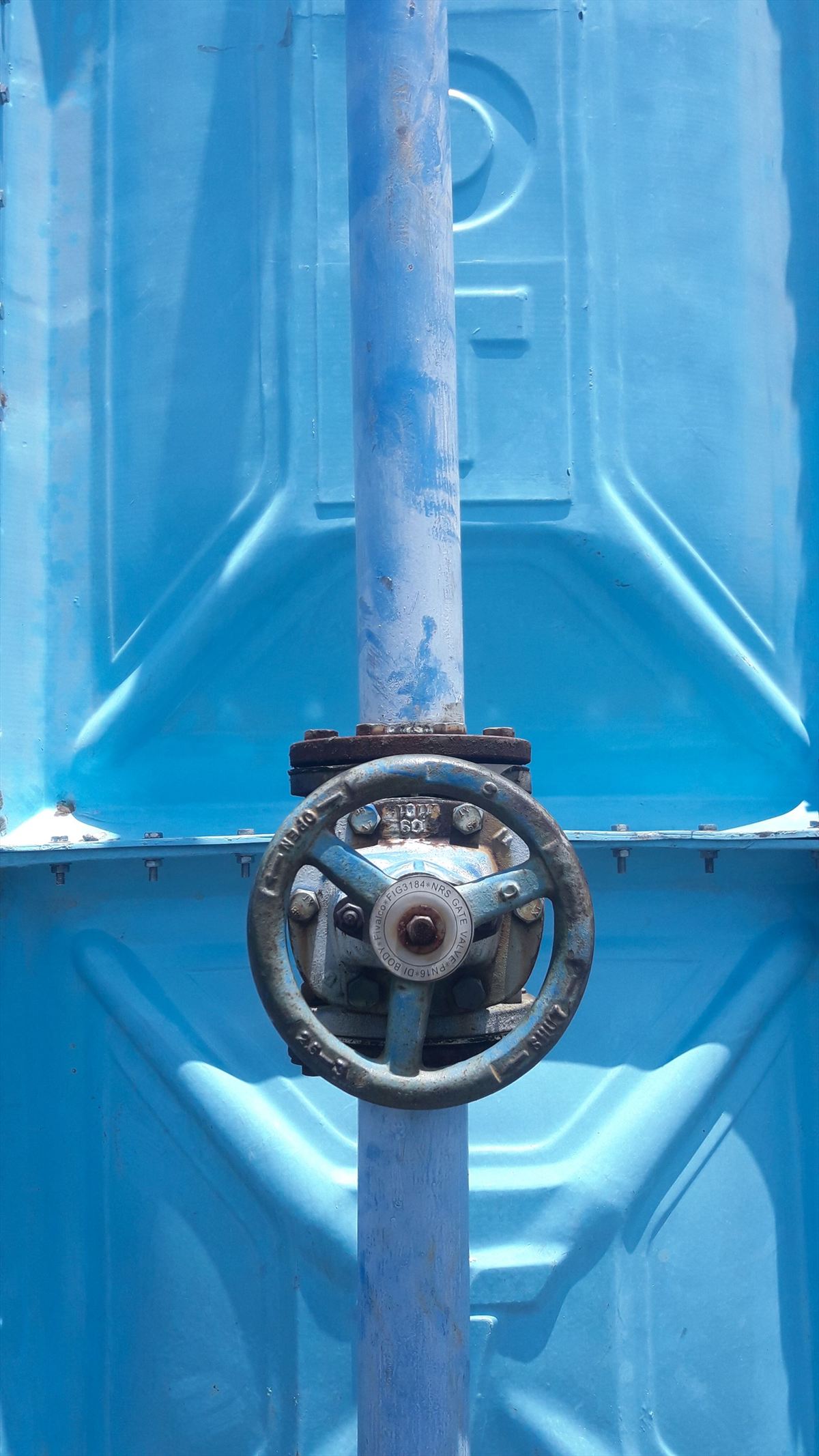 Flanged industrial valves and fittings on process lines